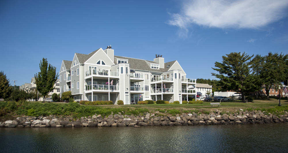 Bayfield on the lake Exterior